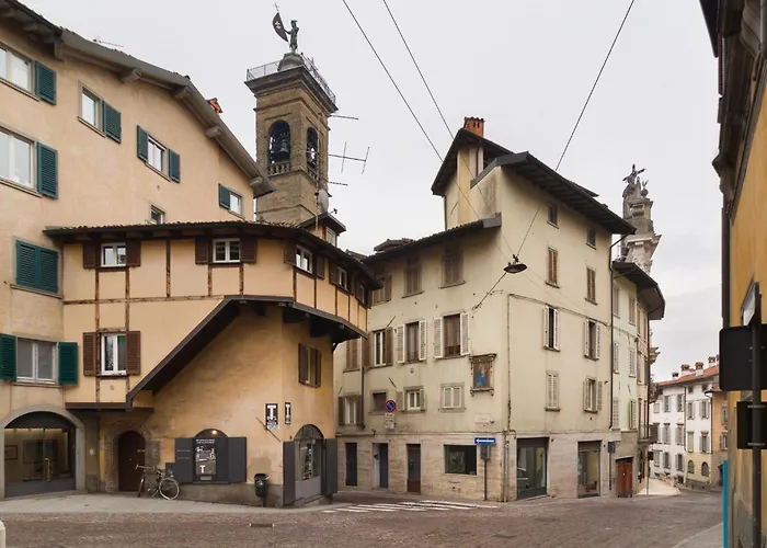 Апартаменты Art - Fontana Del Delfino *