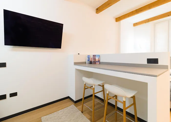 Art - Fontana Del Delfino Апартаменты Бергамо